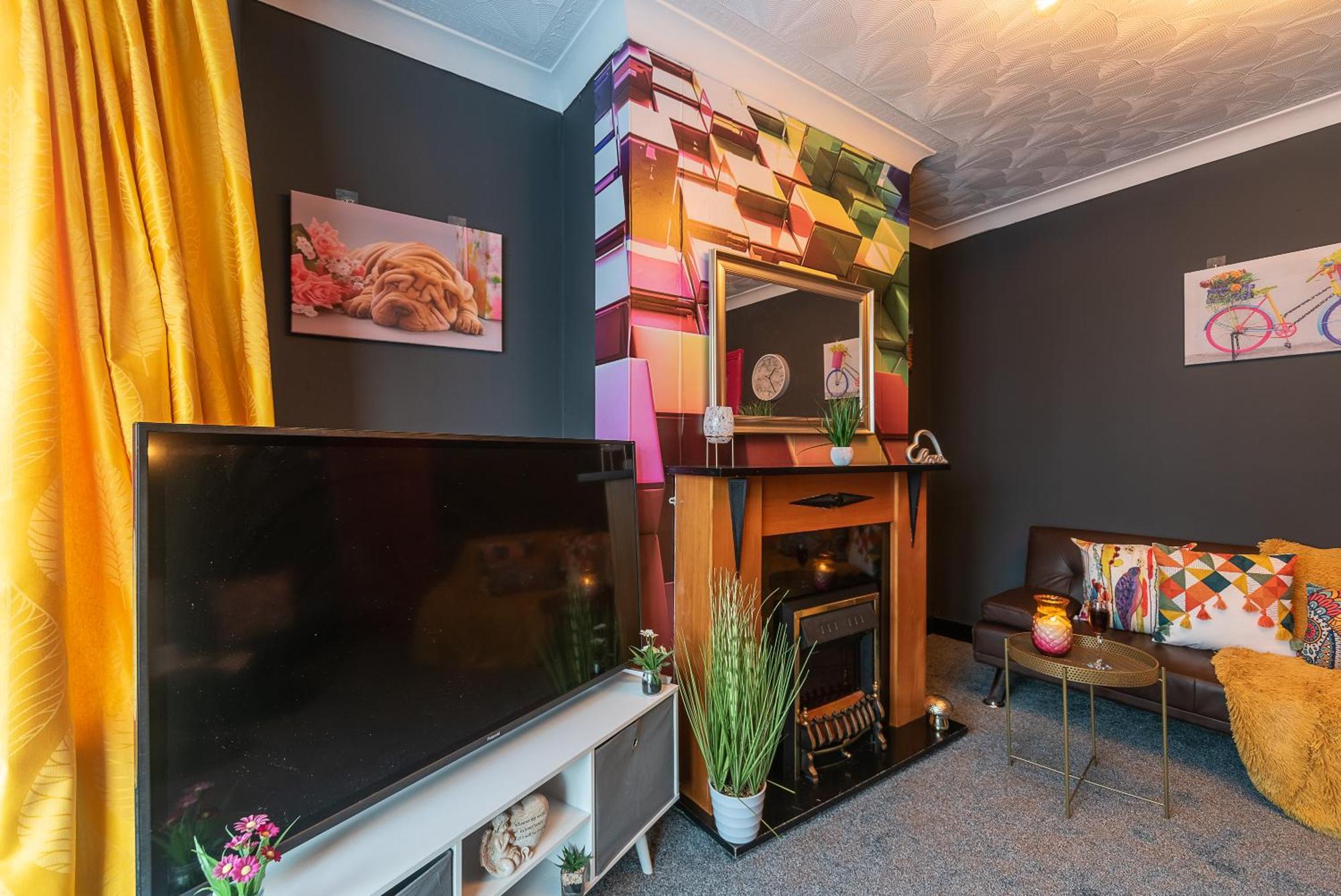 J'S Home Away From Home Fresh 2 Bedroom Garden Parking Кінгстон-апон-Галл Екстер'єр фото