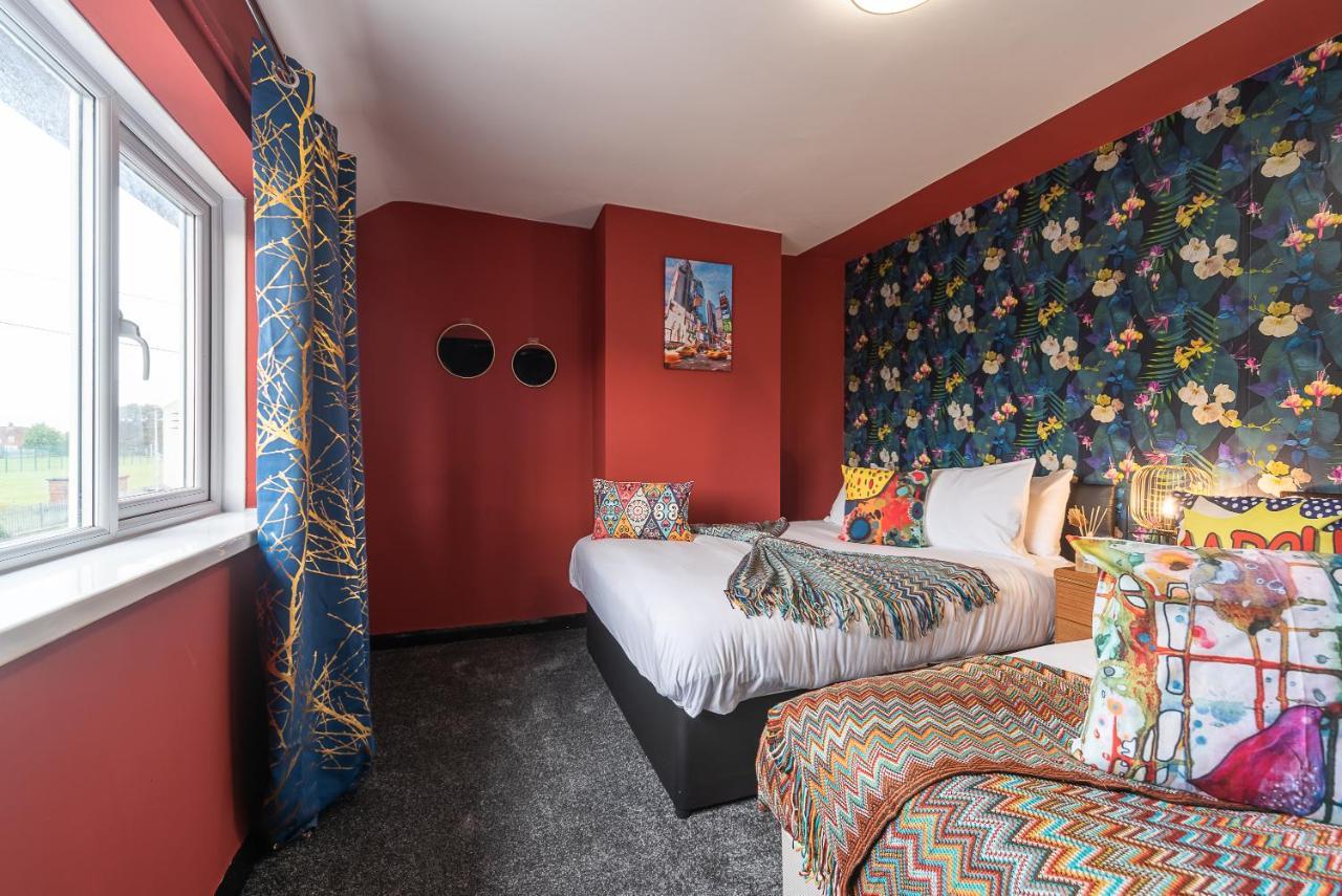 J'S Home Away From Home Fresh 2 Bedroom Garden Parking Кінгстон-апон-Галл Екстер'єр фото
